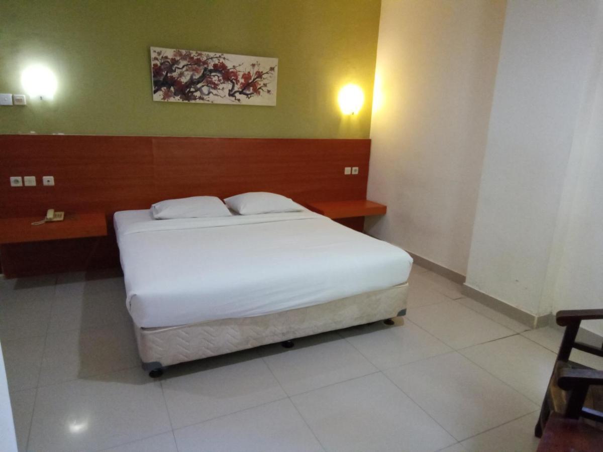 Hotel Puri Dibia Kuta กูตา ภายนอก รูปภาพ