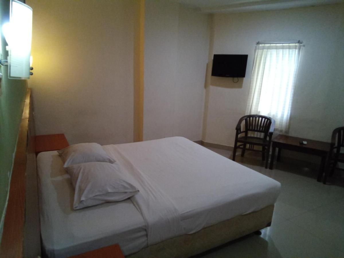 Hotel Puri Dibia Kuta กูตา ภายนอก รูปภาพ
